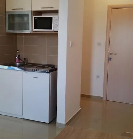 Apartment Stipe *